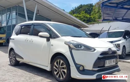 Toyota Sienta Bekas