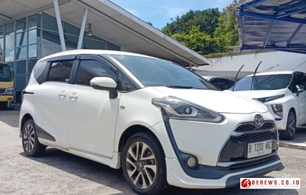 Toyota Sienta Bekas